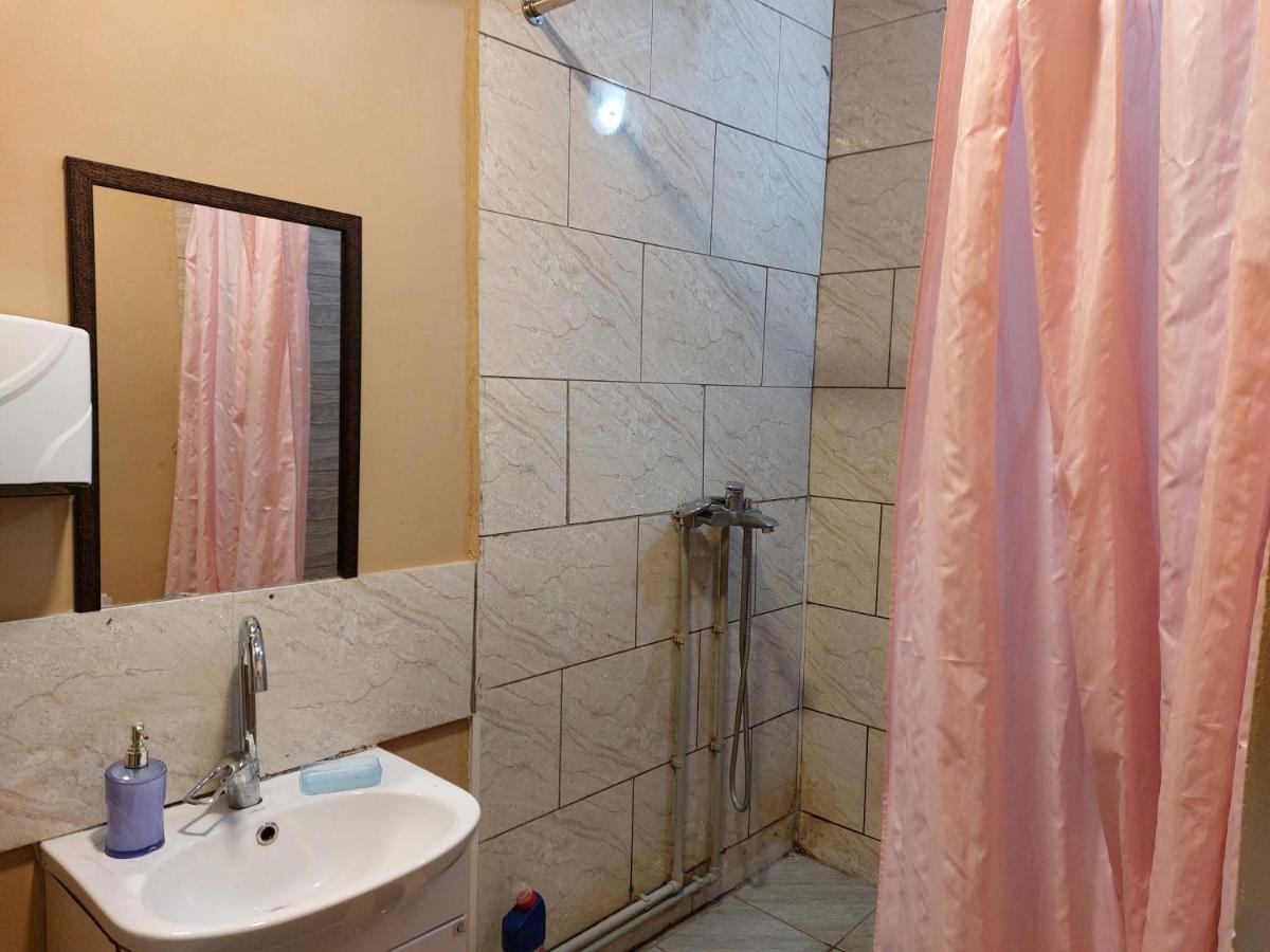 Hotel Konok Center Oš Exteriér fotografie