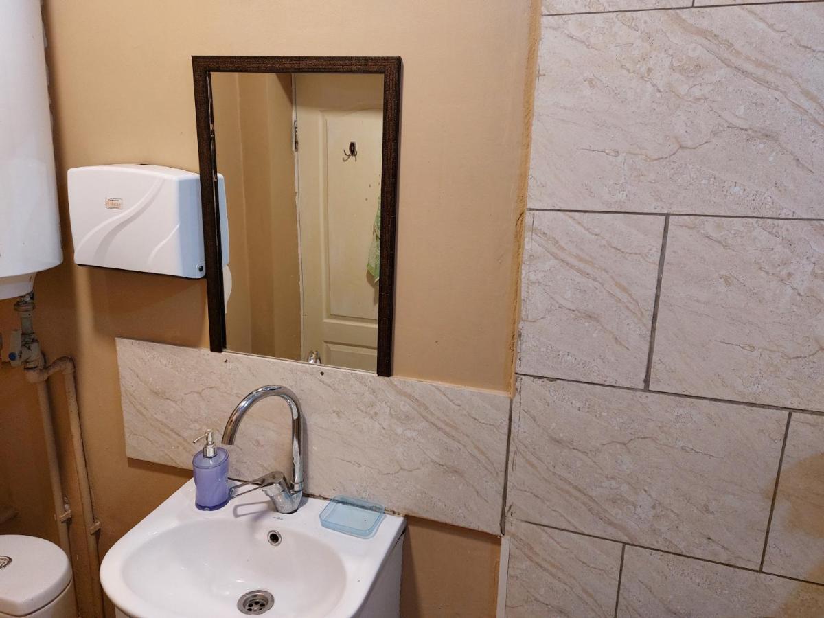 Hotel Konok Center Oš Exteriér fotografie